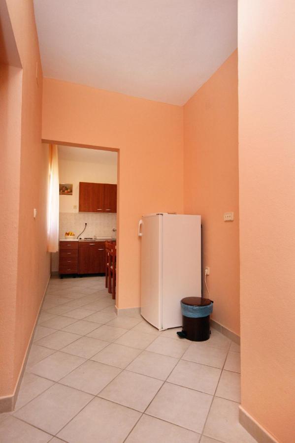Apartments With A Parking Space Rovanjska, Paklenica - 6209 Exterior foto